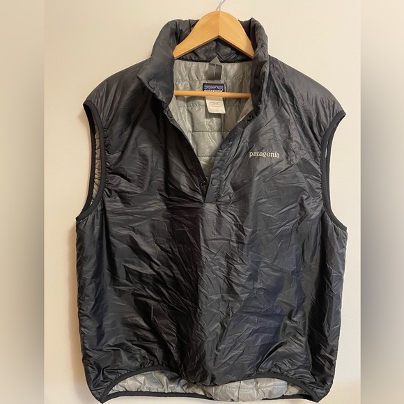 Patagonia Jackets & Blazers - PATAGONIA- vintage micro puff vest in black(unisex)
